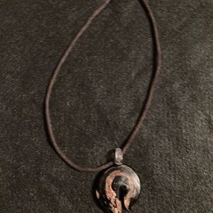 Reversible glass necklace
